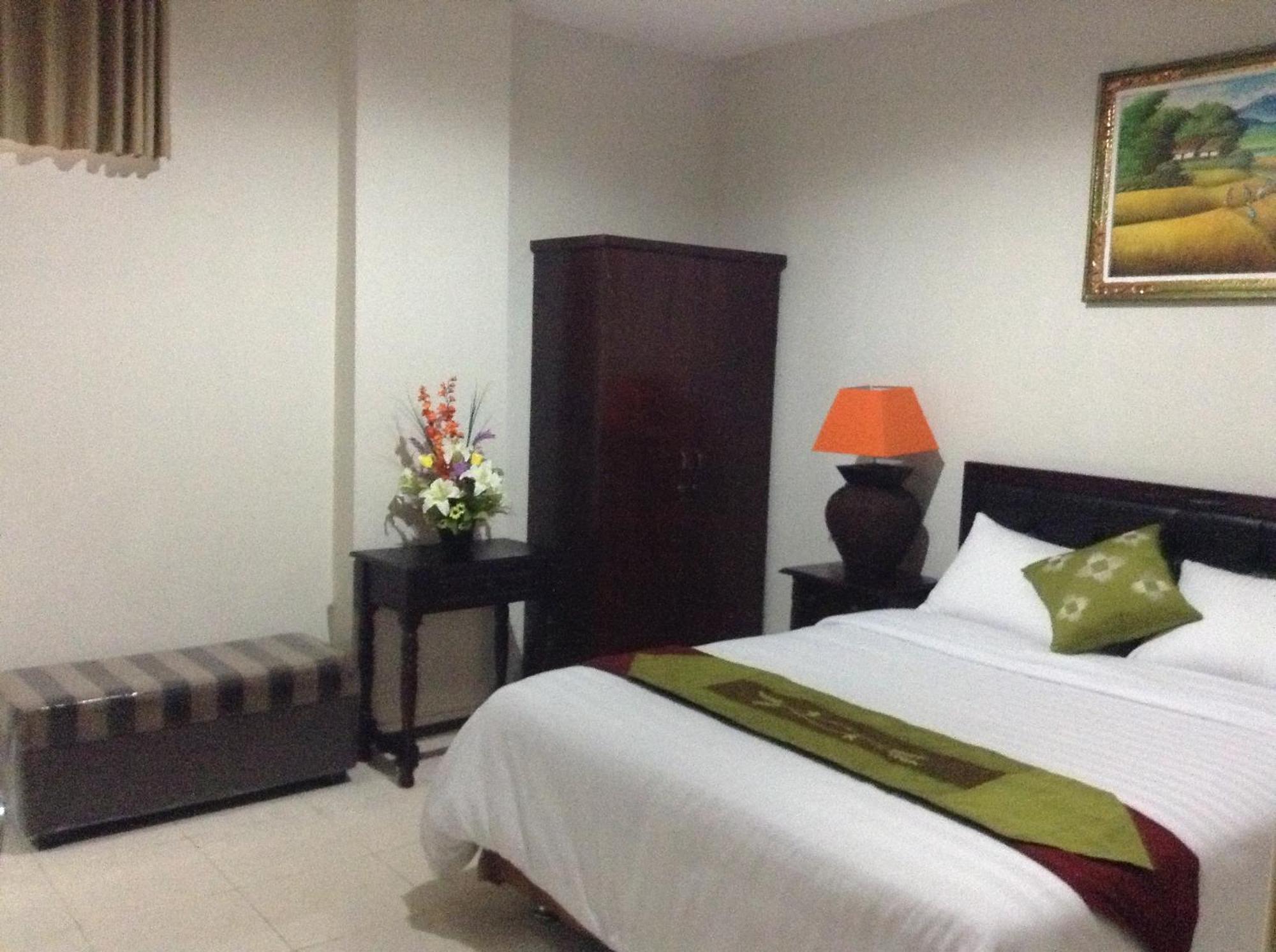 Tuban Torres Accommodation Kuta Lombok Exteriér fotografie